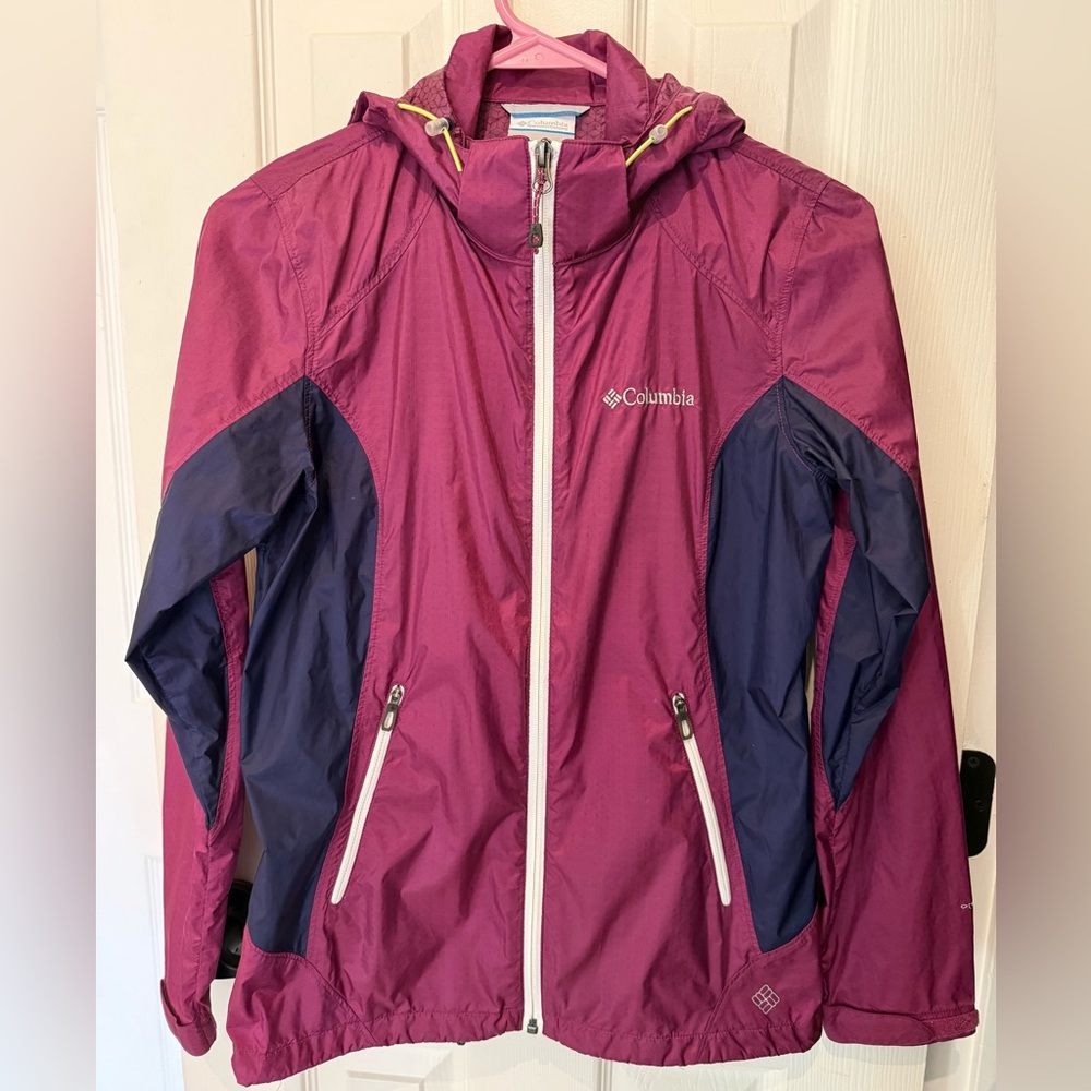 Columbia Women's Magenta and Navy Jacket
